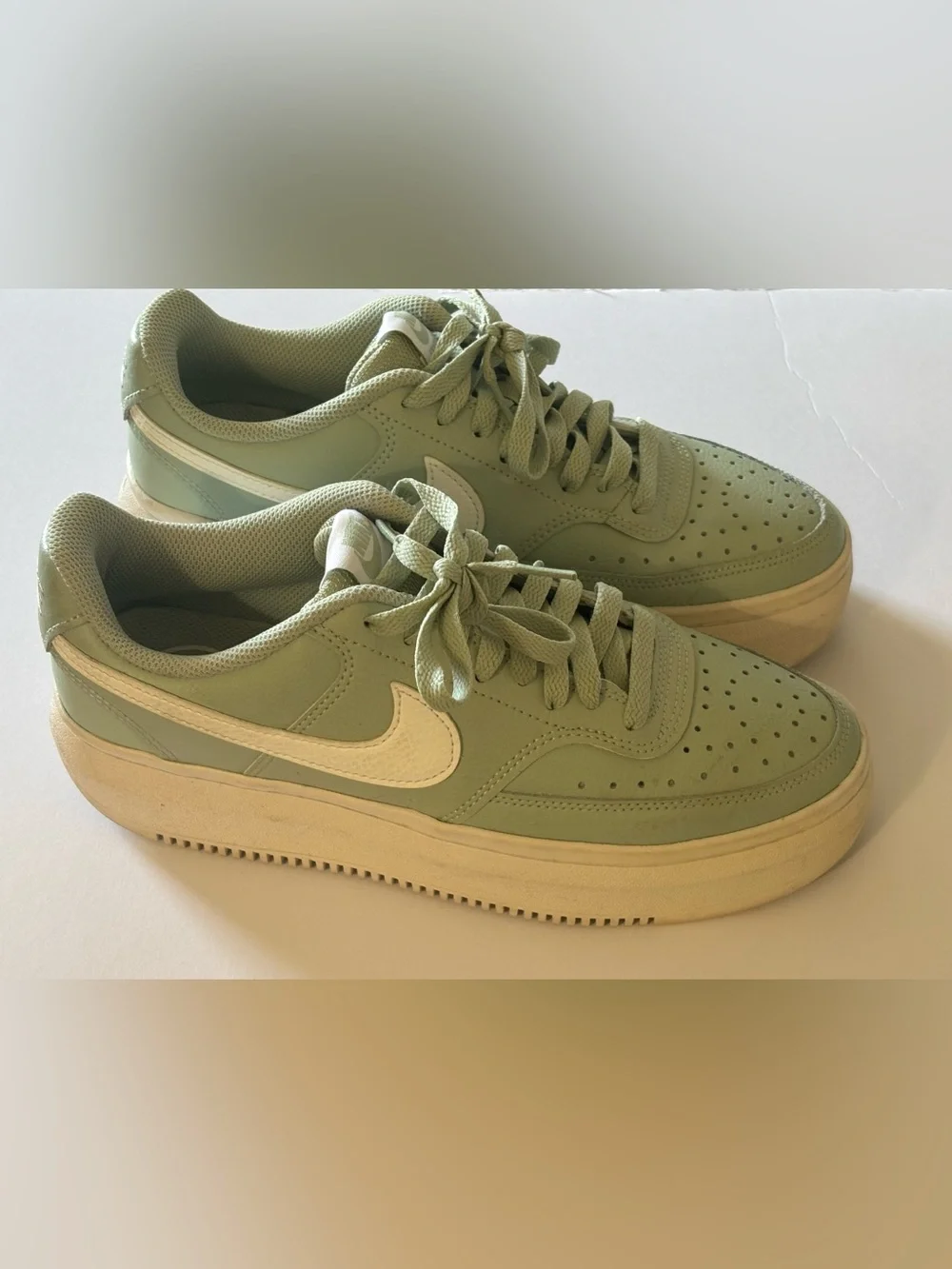 Nike Court Vision Alta Platform Sneakers Sage Green White Women’s US 9 EU 40.5